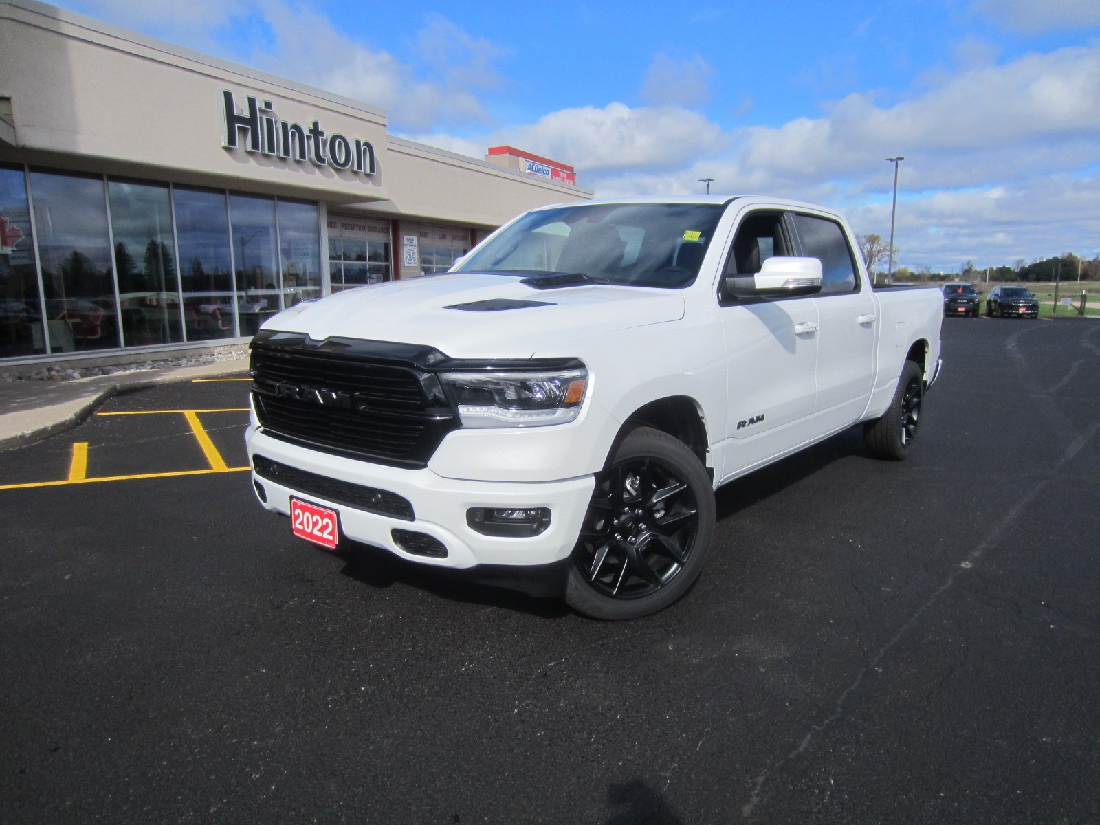 Hinton Dodge New & Used Dodge, Chrysler, Jeep Dealer Perth, ON.