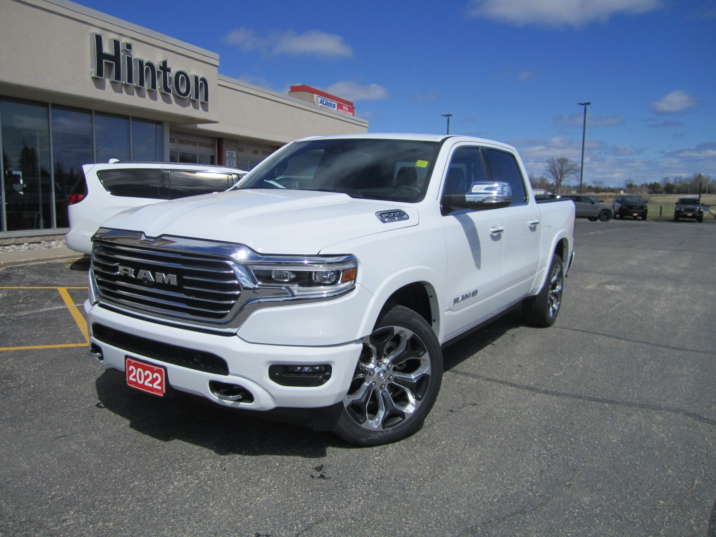 Hinton Dodge New & Used Dodge, Chrysler, Jeep Dealer Perth, ON.