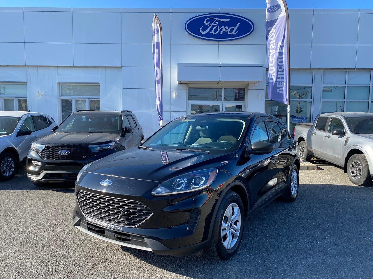 2020 Ford Escape S - 55,454km