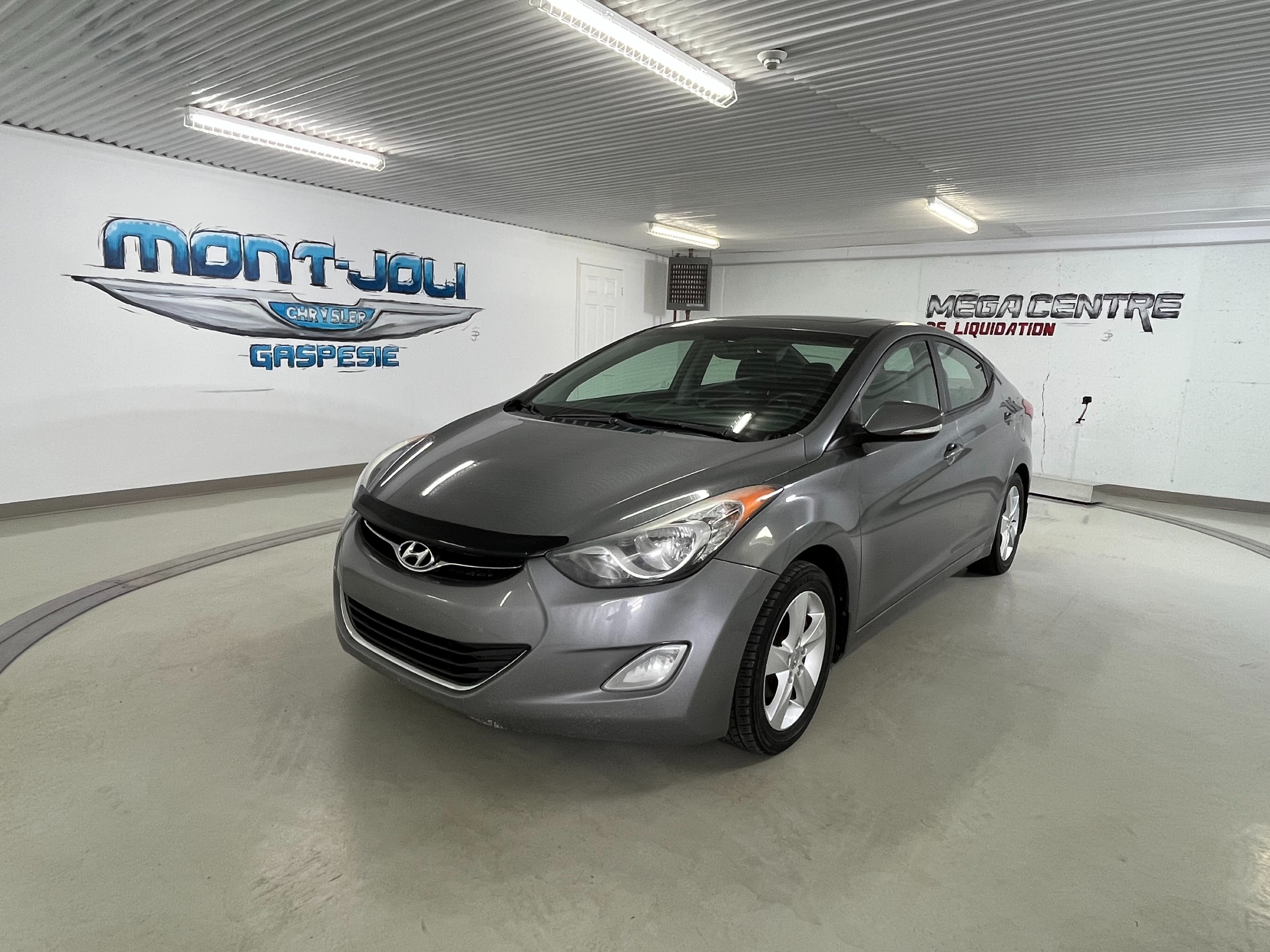 2012 Hyundai Elantra Limited - 152,324km