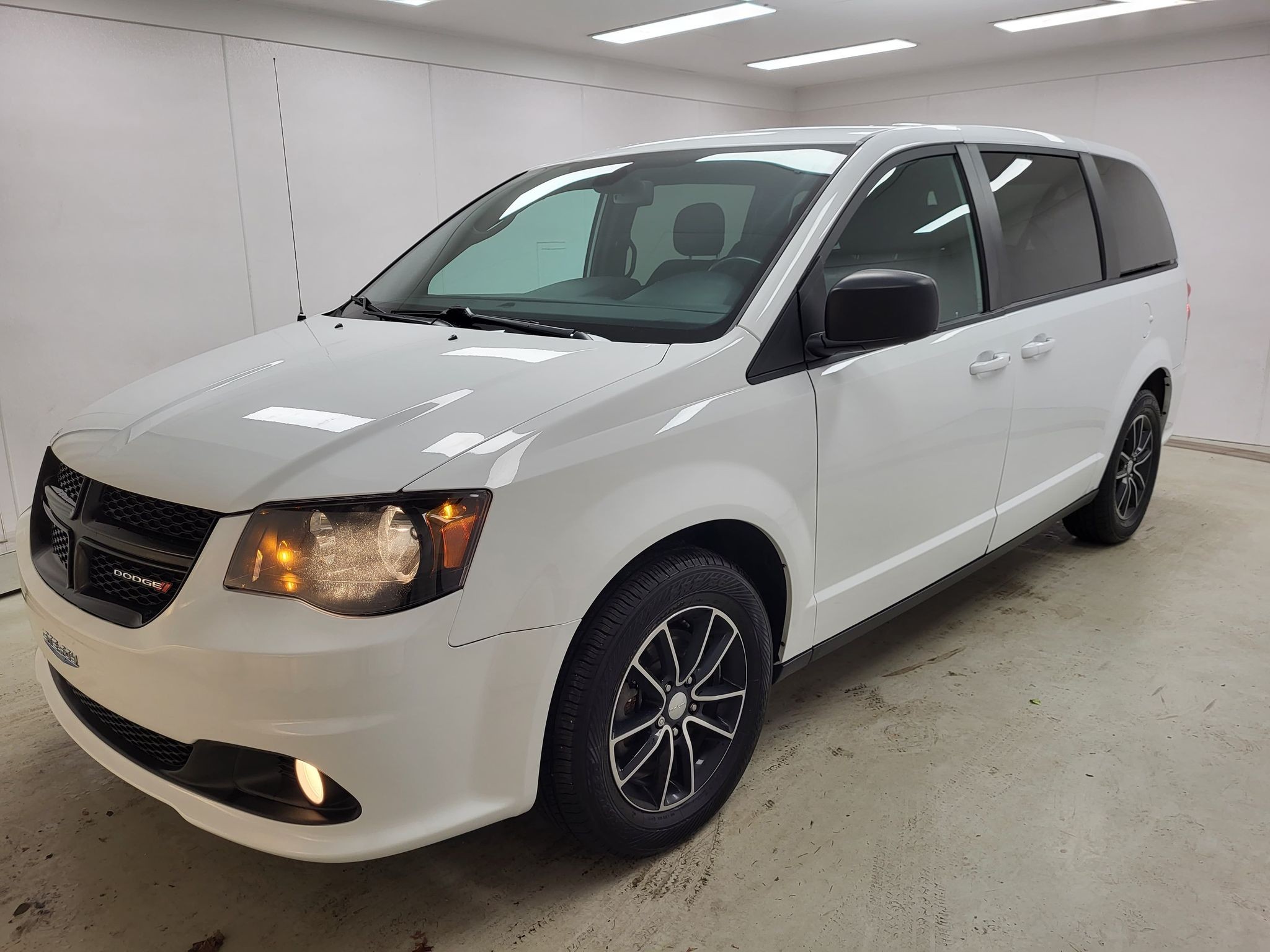 2019 Dodge Grand Caravan CVP/SXT - 90,889km