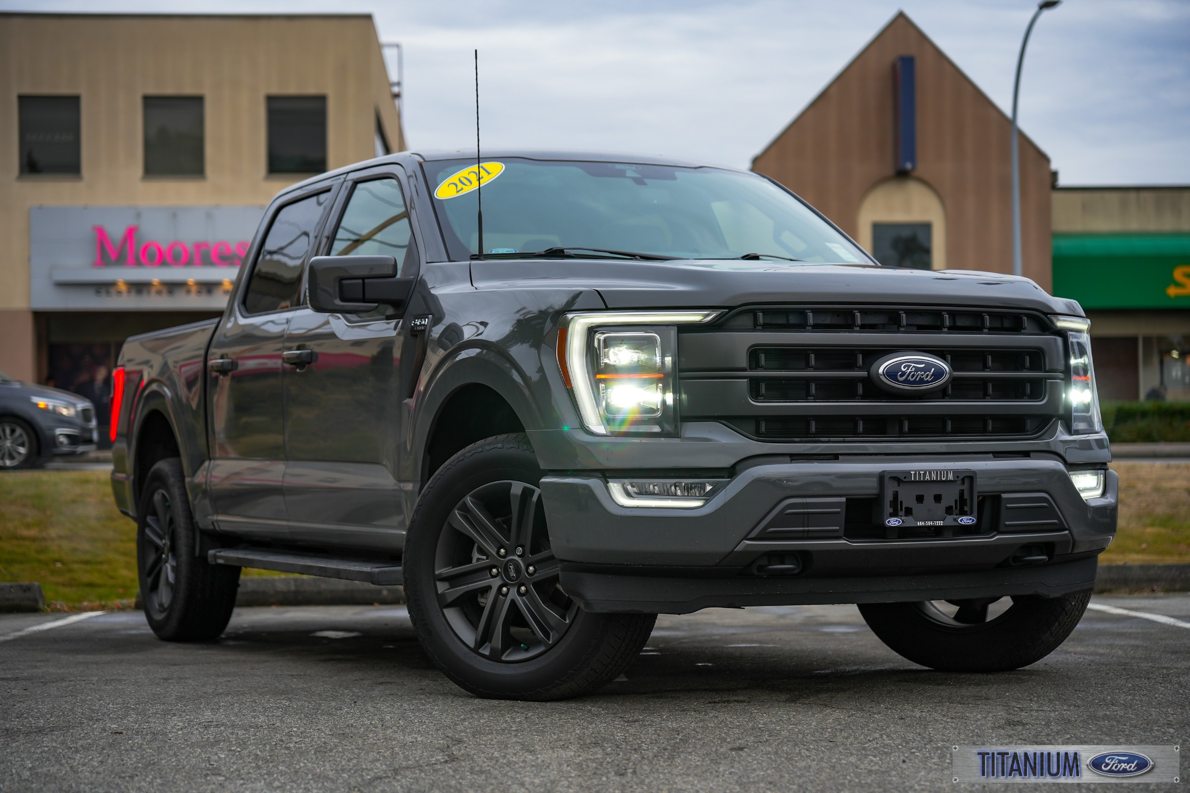 2021 Ford F-150 Lariat - 33,000km