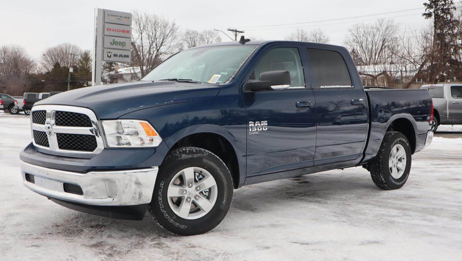 2022 RAM 1500 Classic SLT - km