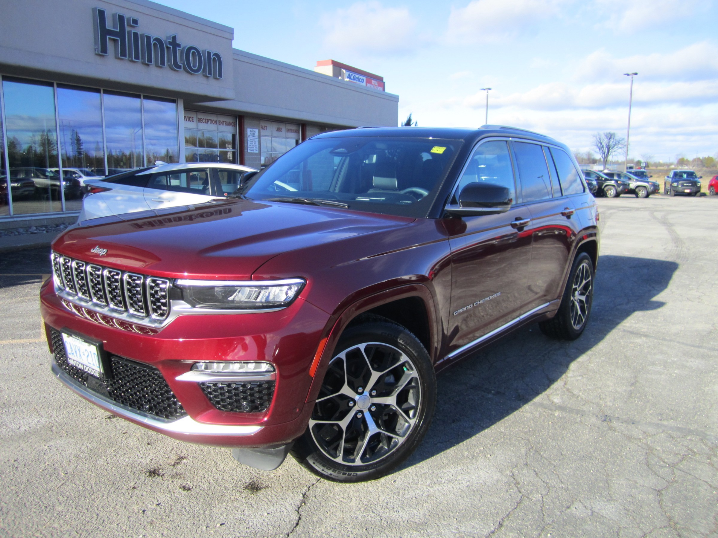 2022 Jeep Grand Cherokee Summit - 90km