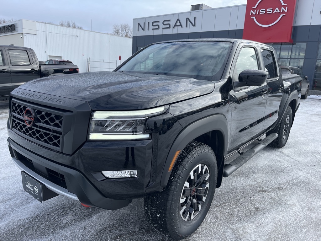 2023 Nissan Frontier PRO-4X - 17km