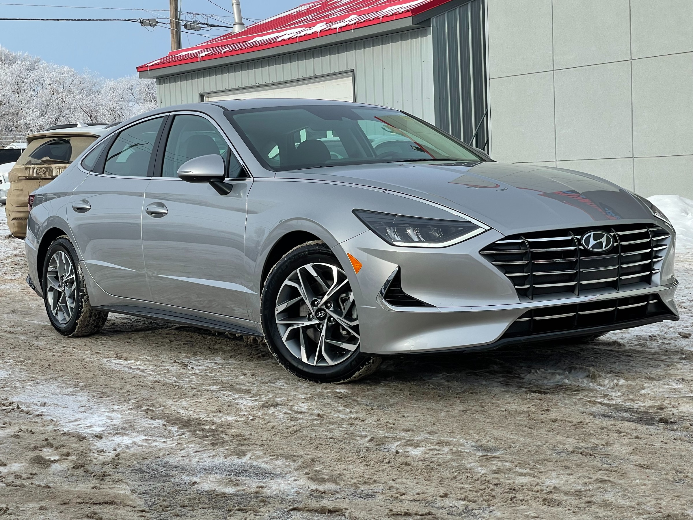 2022 Hyundai Sonata Preferred - 49,129km