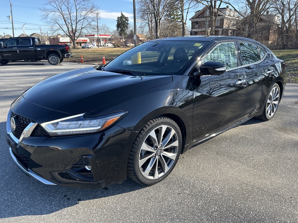 2021 Nissan Maxima Platinum - 12,600km