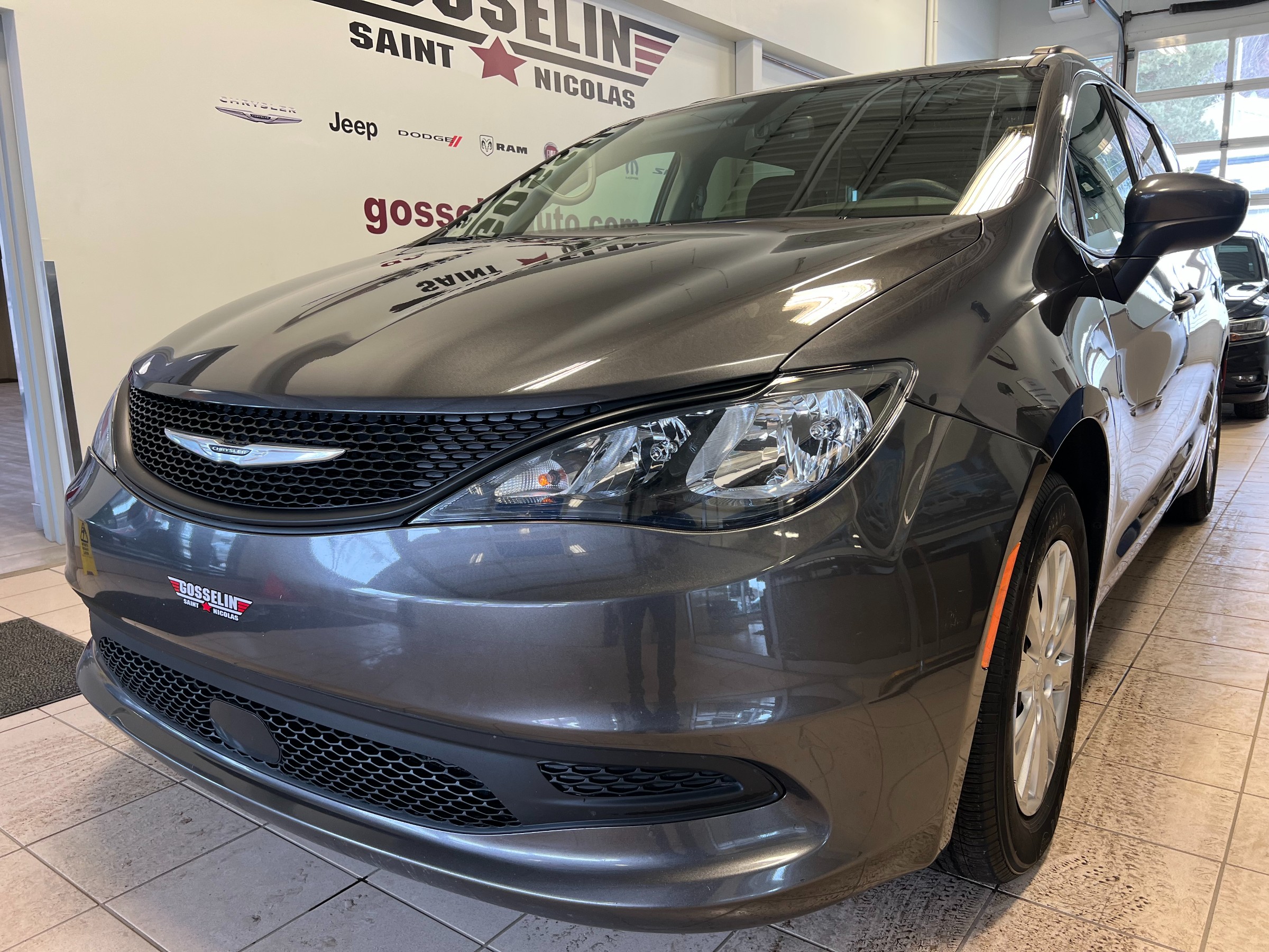 2021 Chrysler Grand Caravan SE - 40,700km