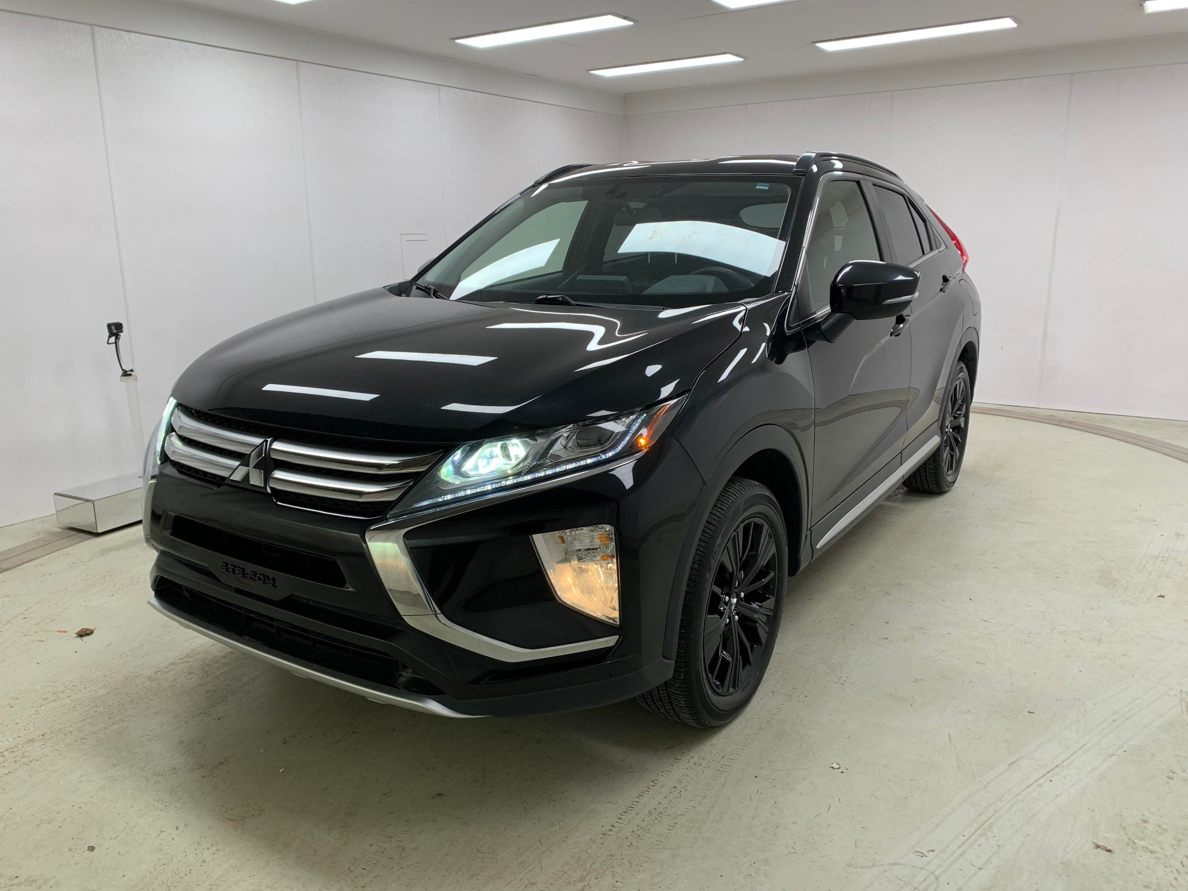2019 Mitsubishi Eclipse Cross SE - 47,873km