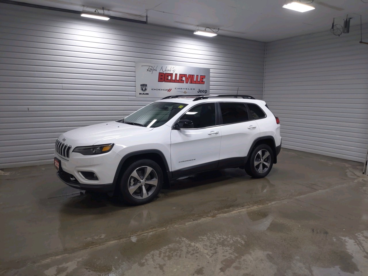 2022 Jeep Cherokee Limited - 8,895km