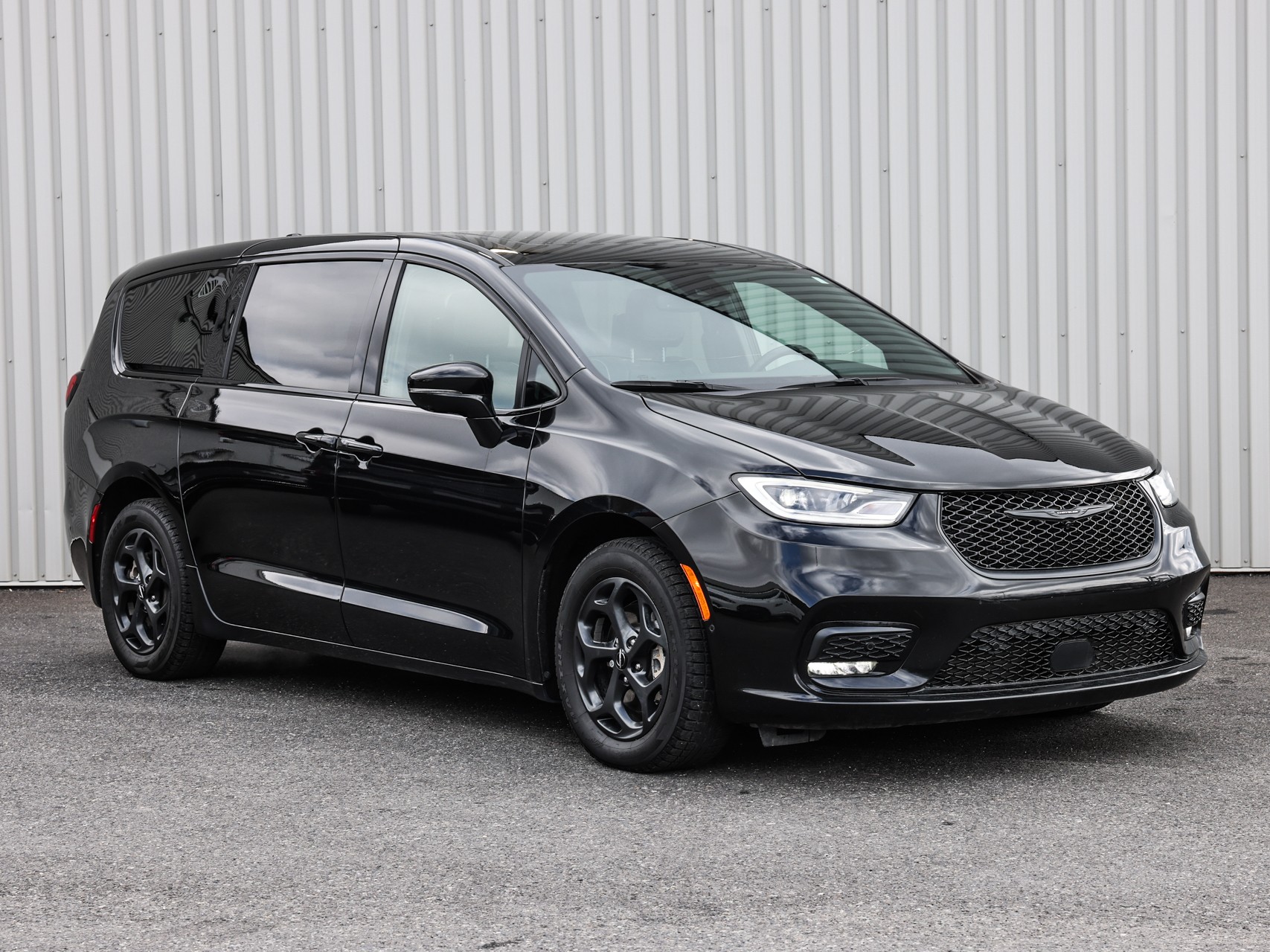 2022 Chrysler Pacifica Hybrid Limited - 32425km