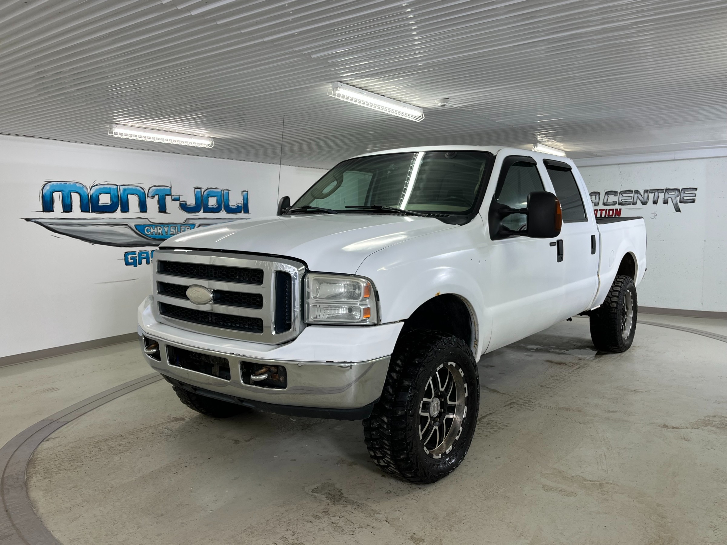 2006 Ford F-350 XLT - 331,489km
