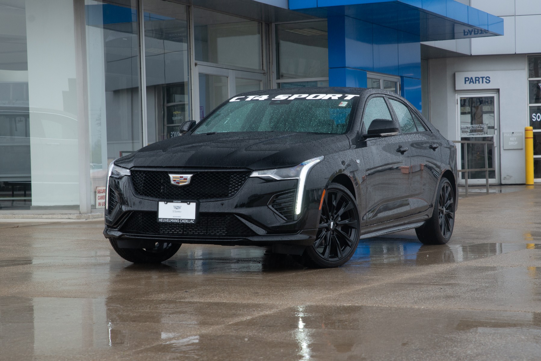 2023 Cadillac CT4 Sport - 15km