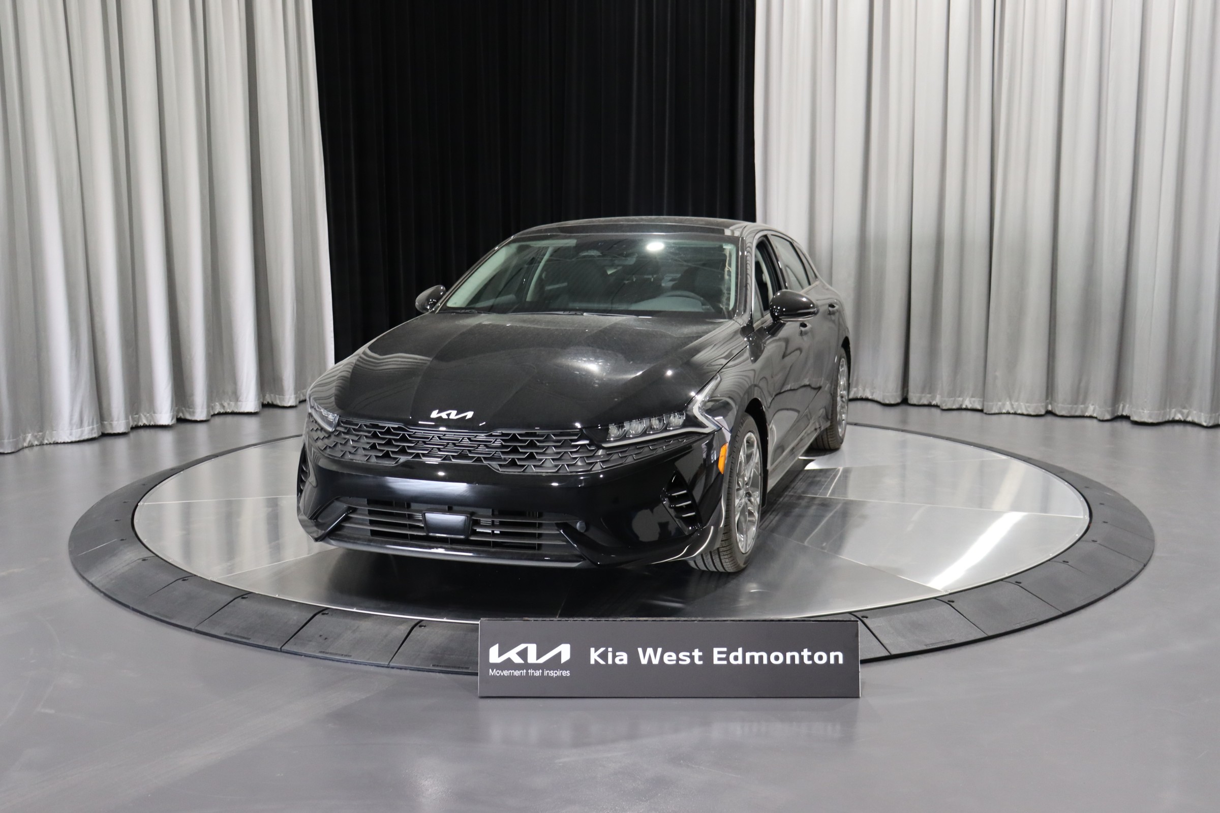2023 Kia K5 EX - km