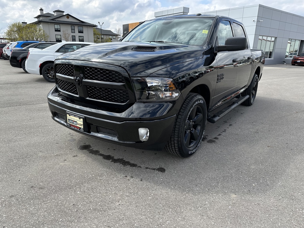 2023 RAM 1500 Classic SLT - km