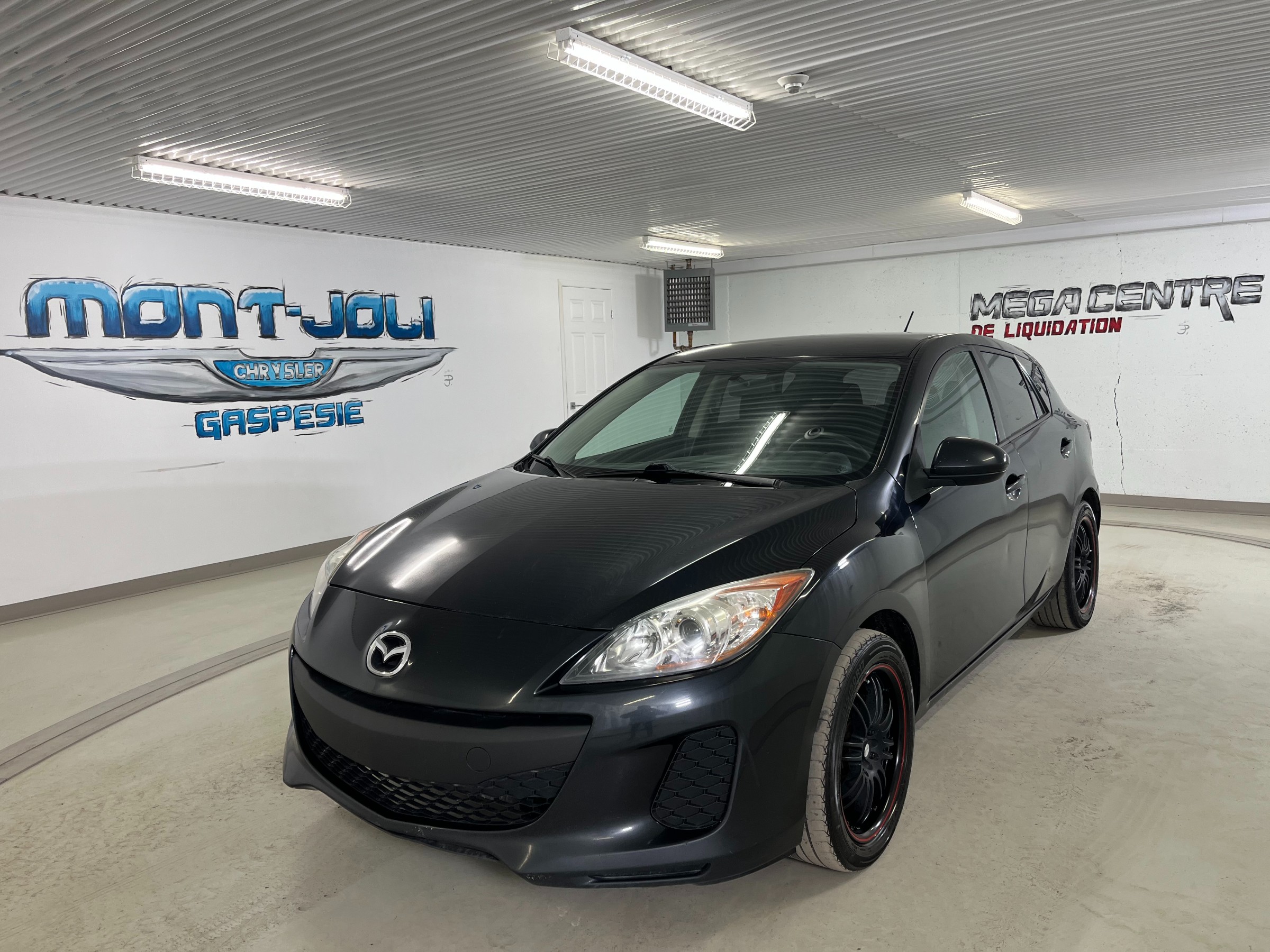 2013 Mazda Mazda3 Sport GX - 207,276km
