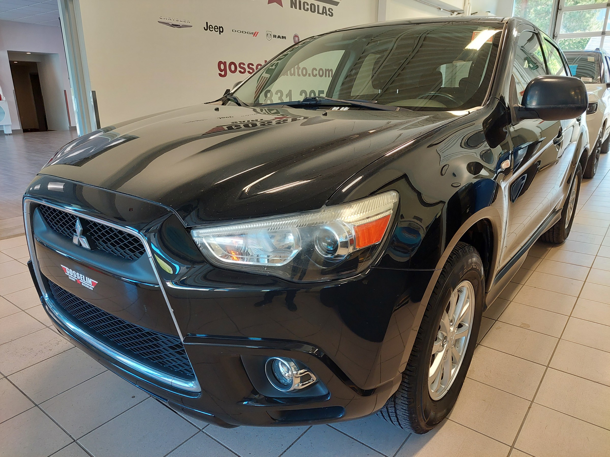 2012 Mitsubishi RVR SE - 102,000km