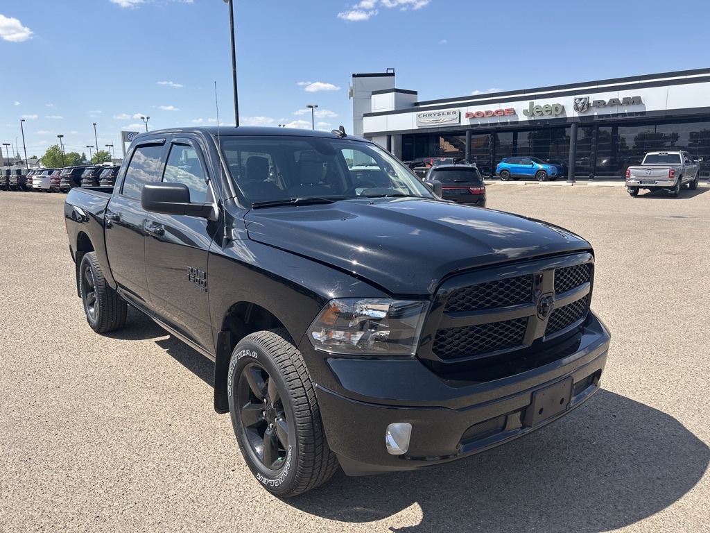 2022 RAM 1500 Classic SLT - 30,202km
