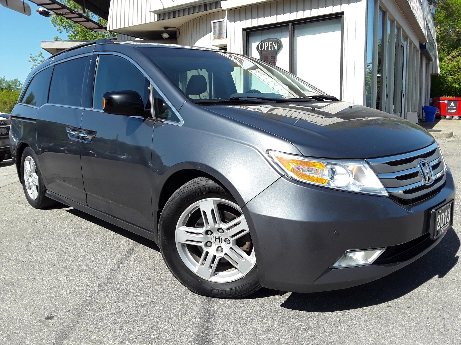 2013 Honda Odyssey Touring - 198,639km