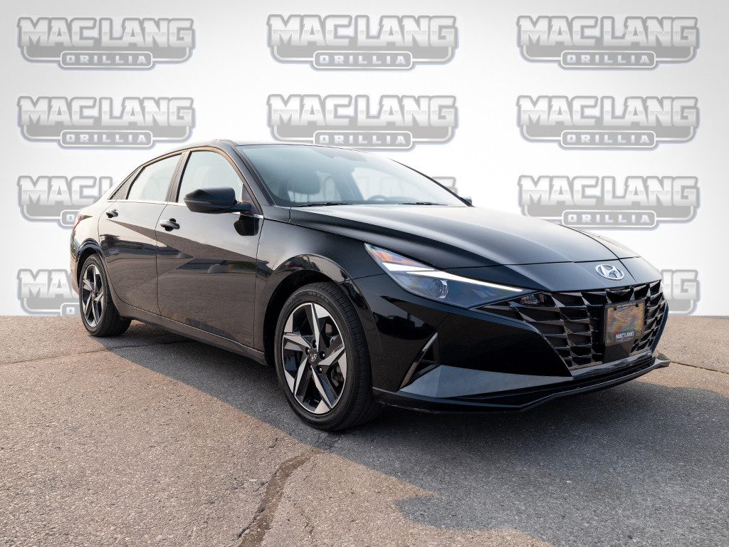 2023 Hyundai Elantra Luxury - 19,440km
