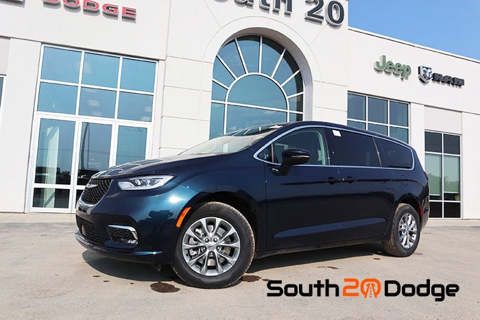 2023 Chrysler Pacifica Touring-L - km
