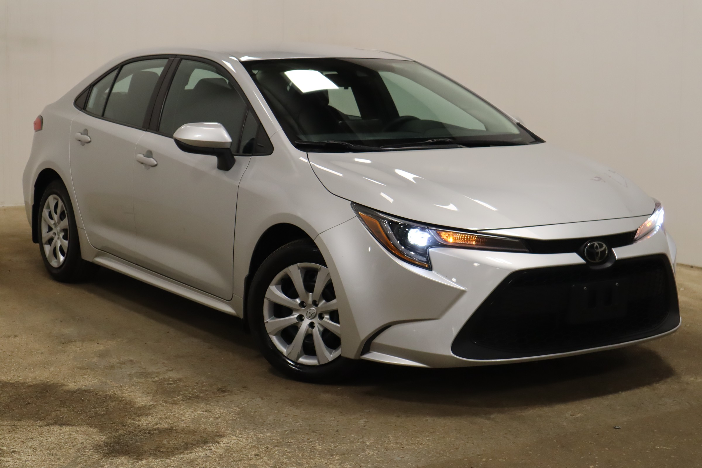 2022 Toyota Corolla LE - 122,058km
