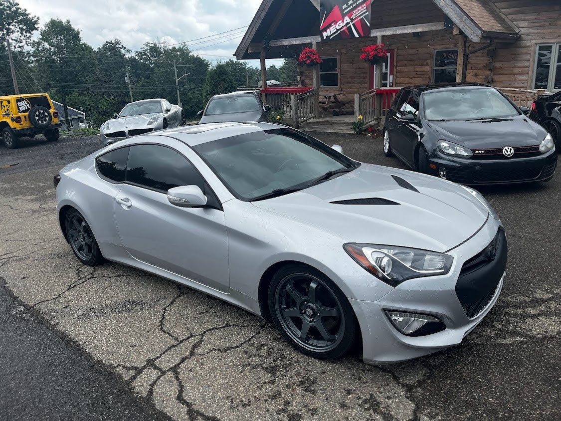 2014 Hyundai Genesis Coupe 2.0T - 131,004km