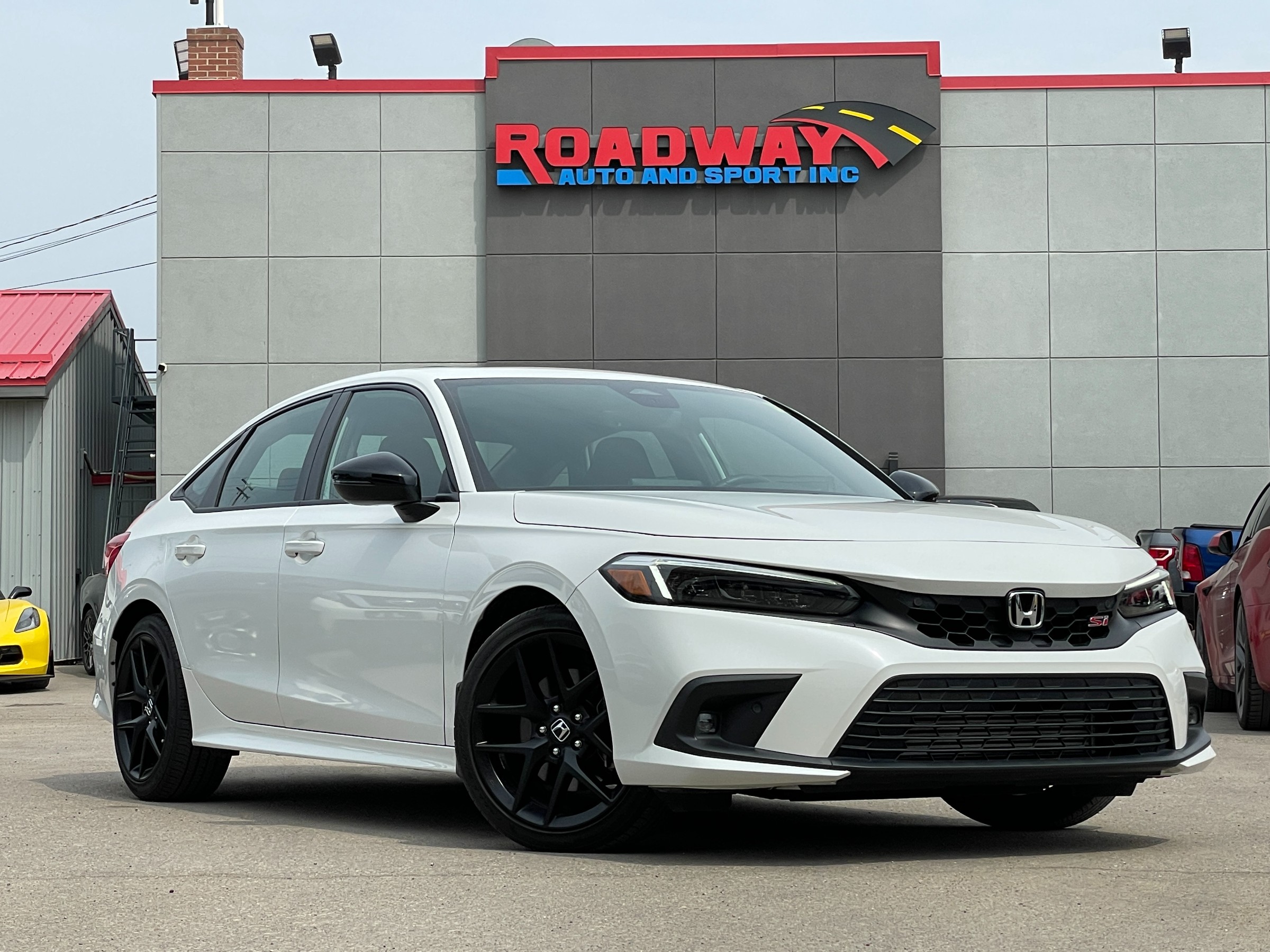 2022 Honda Civic Si  - 11,090km