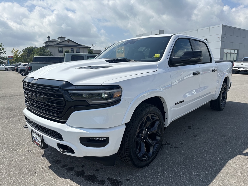 2023 RAM 1500 Limited - km
