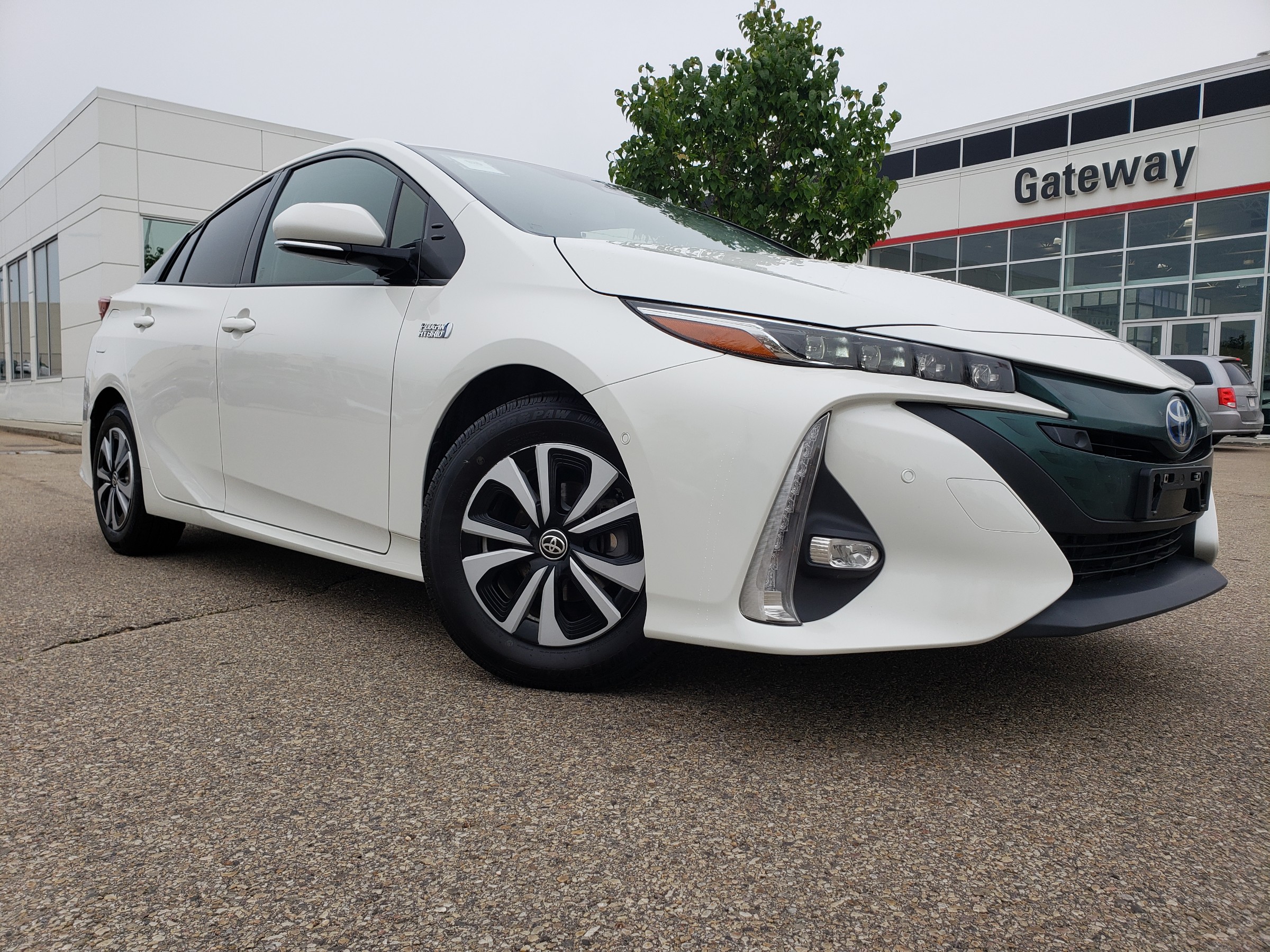 2018 Toyota Prius Prime Upgrade - 110,806km
