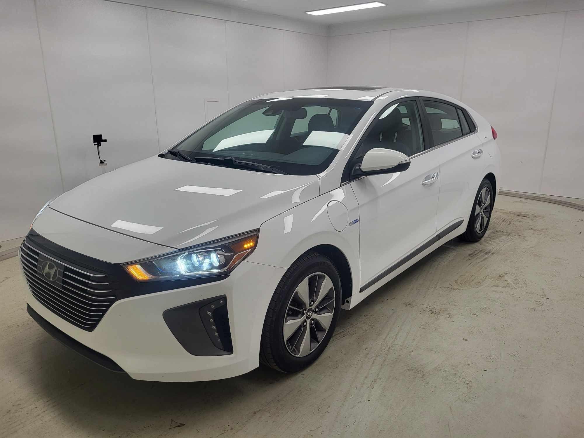 2019 Hyundai Ioniq Plug-In Hybrid Ultimate - 75,700km