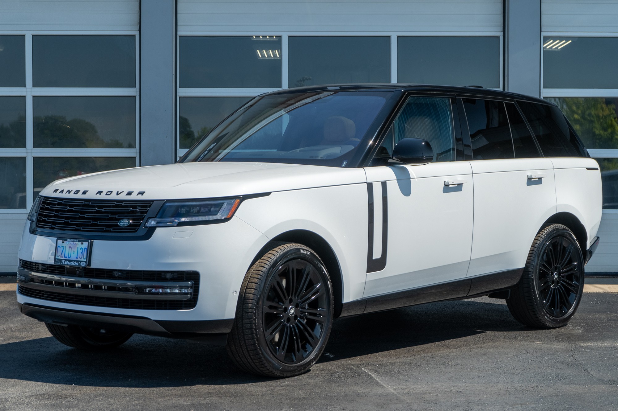 2023 Land Rover Range Rover P530 SE - 96km