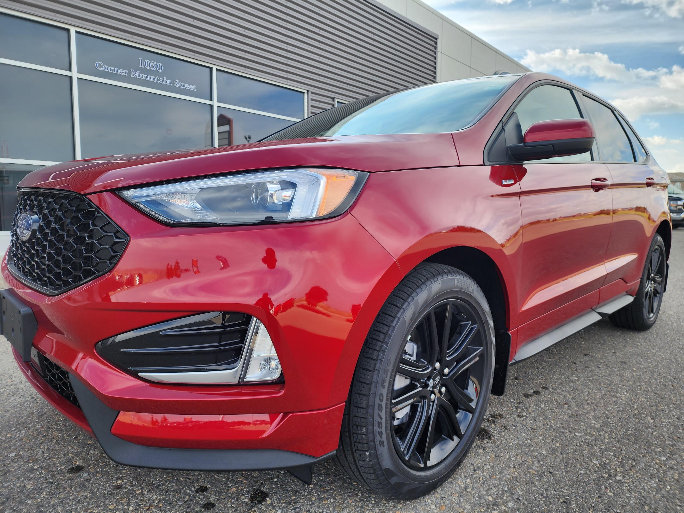 2023 Ford Edge ST Line - 22km