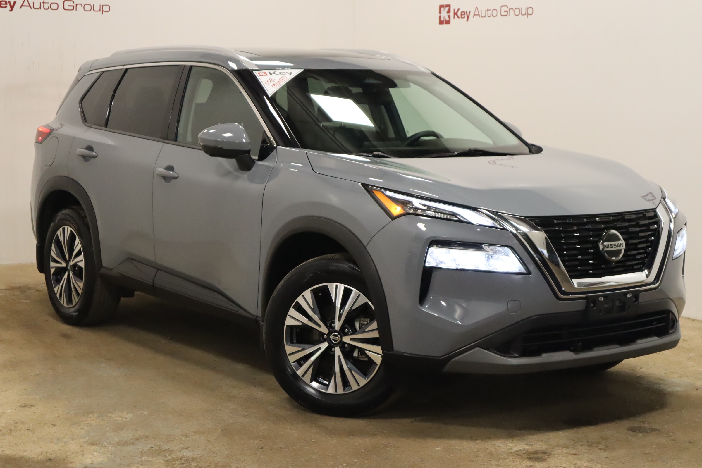 2021 Nissan Rogue SV - 26,839km