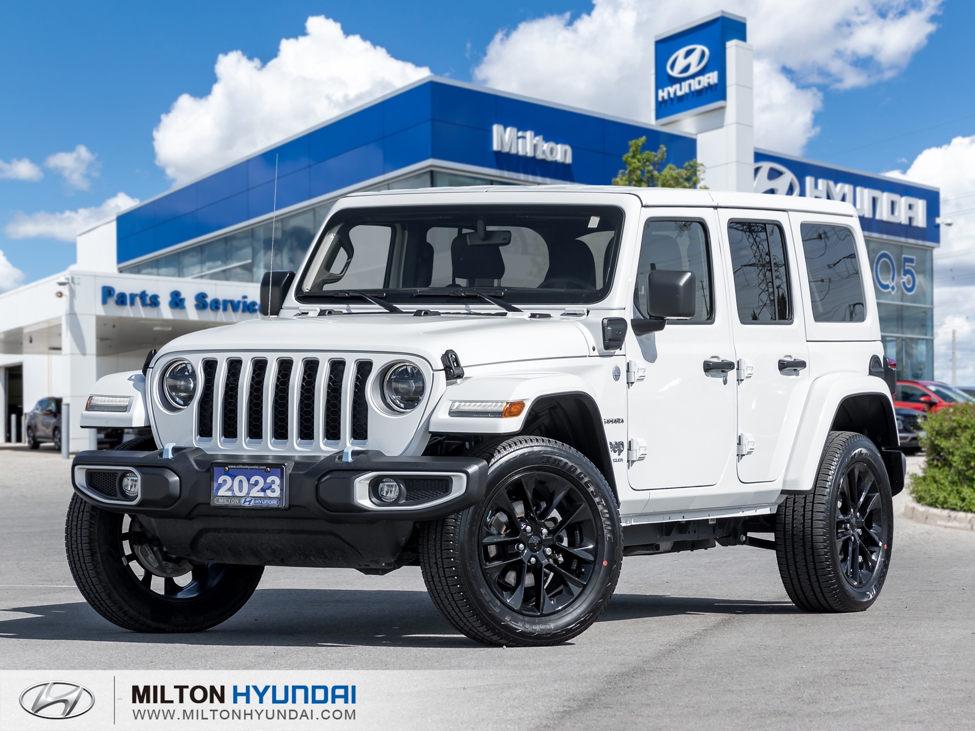 2023 Jeep Wrangler 4xe Sahara - 23,179km