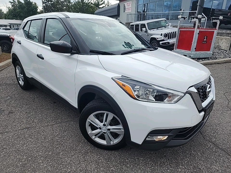 2020 Nissan Kicks S - 34,688km
