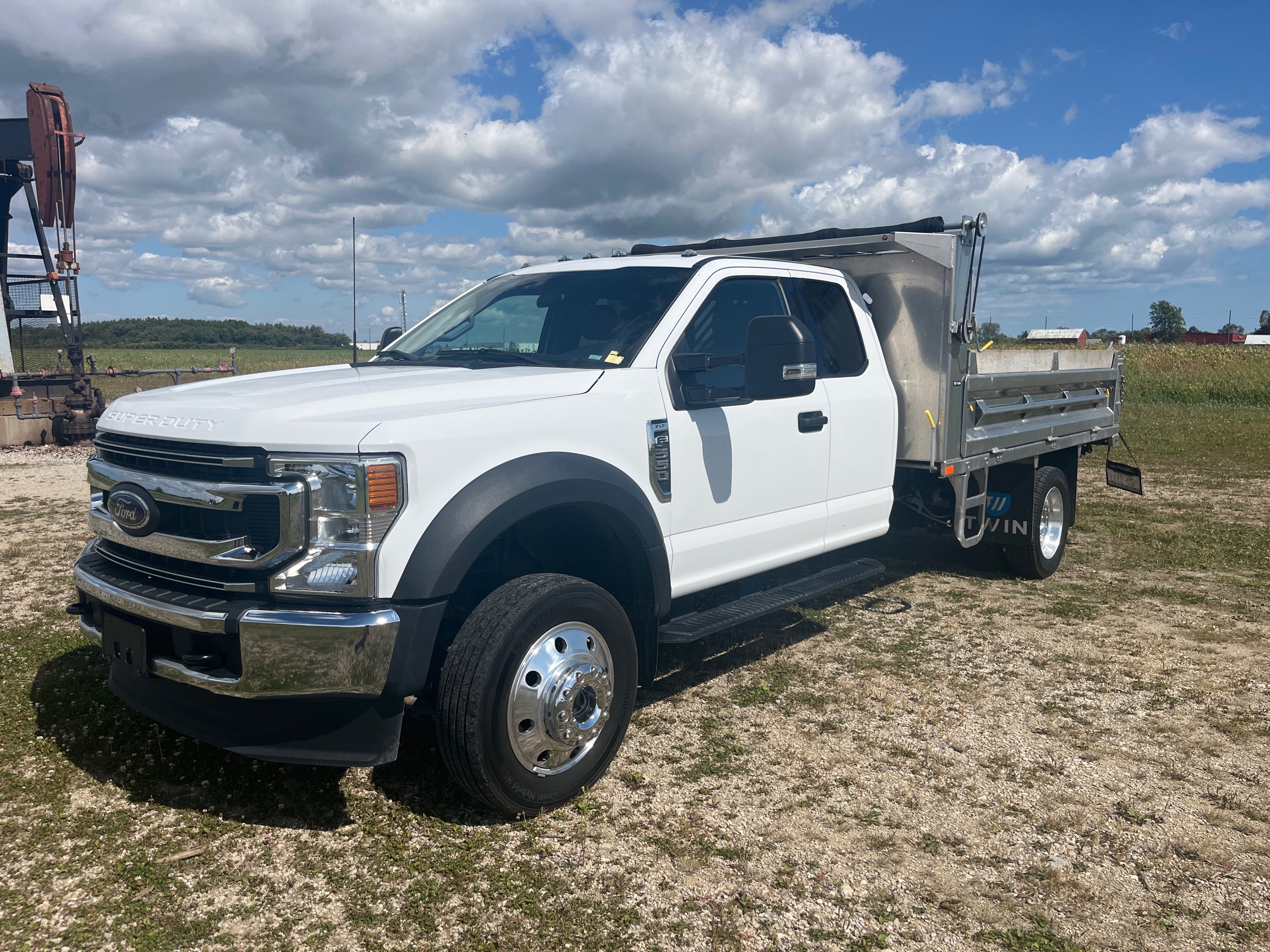 2022 Ford F-550 Chassis XLT - 22,605km