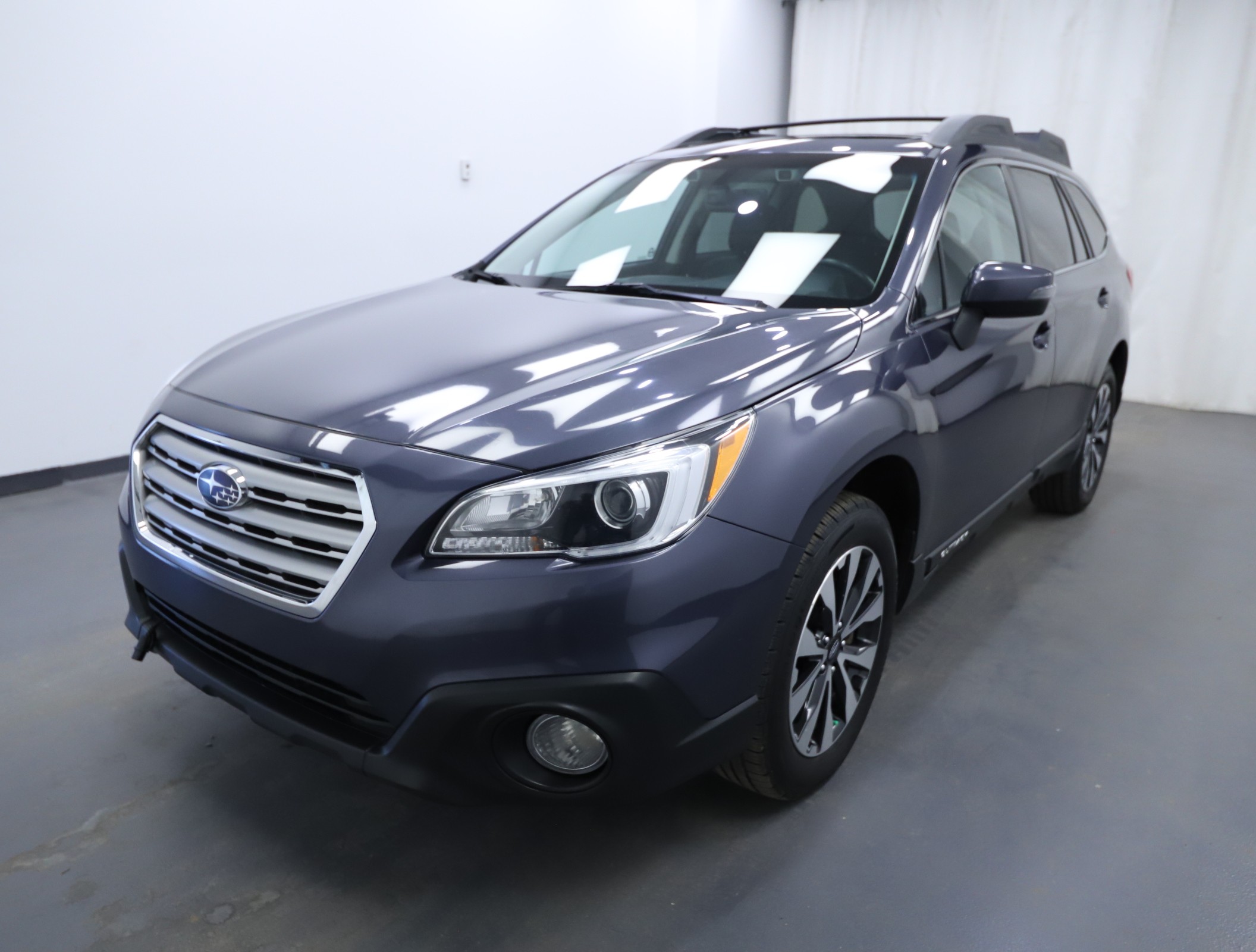 2017 Subaru Outback 3.6R Limited - 140,058km
