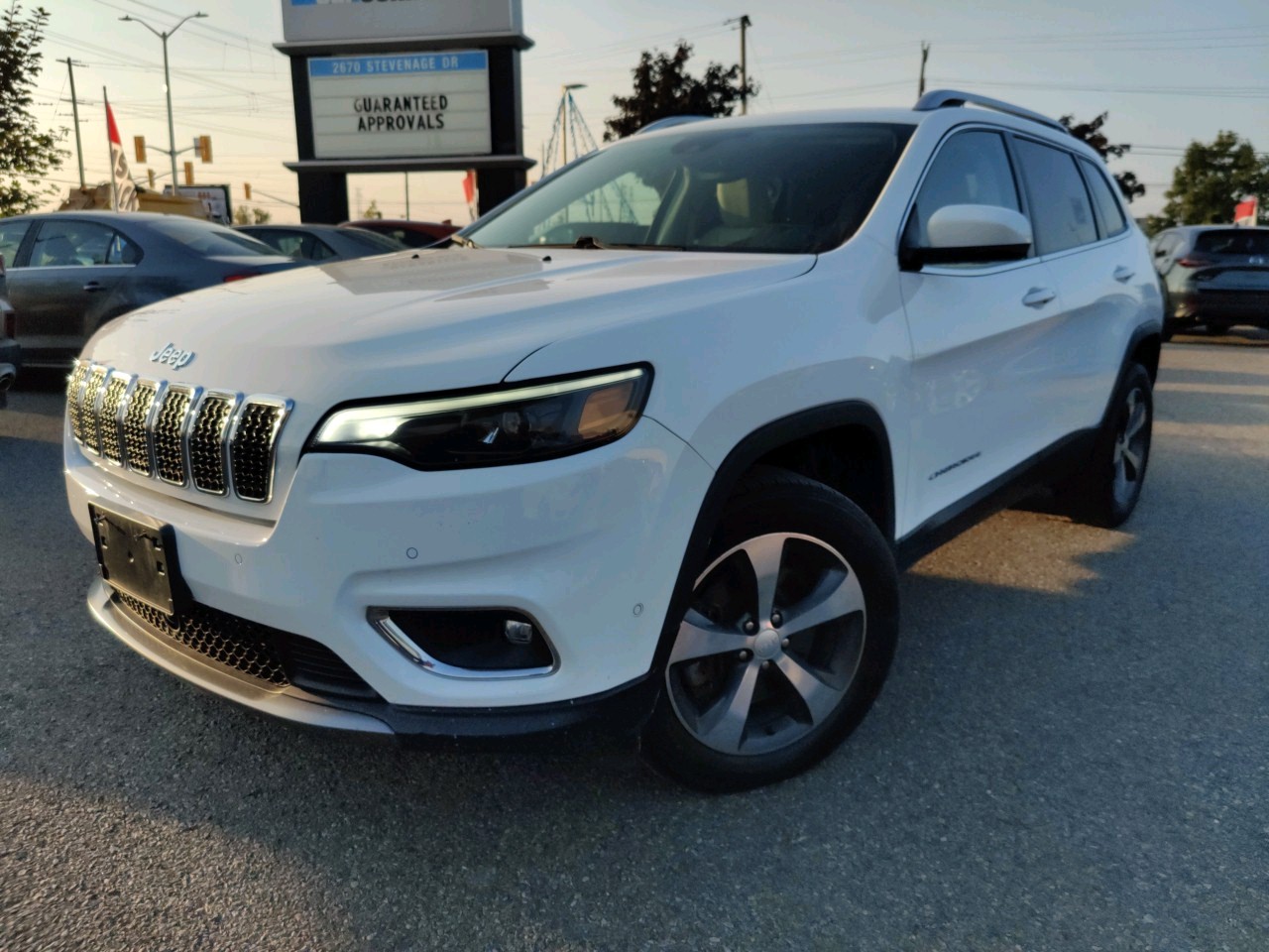 2020 Jeep Cherokee Limited - 145,462km