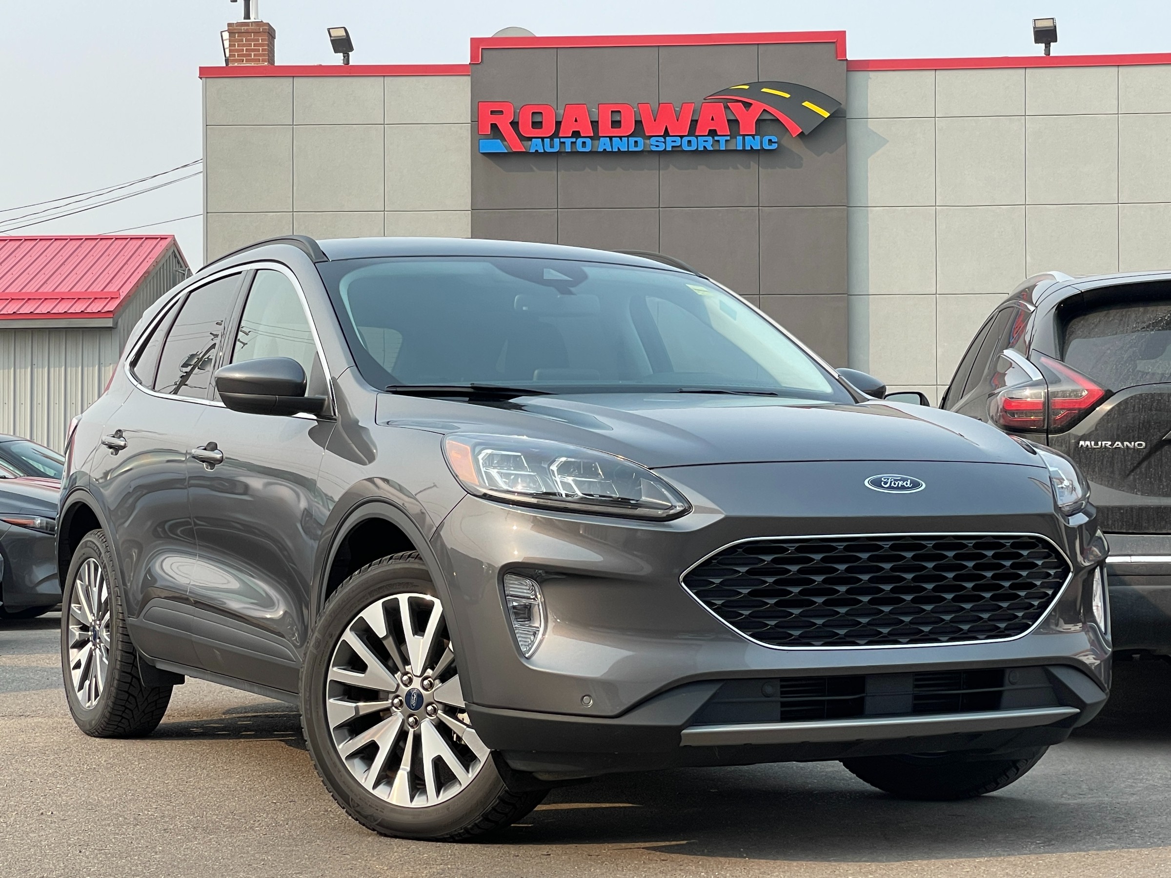 2022 Ford Escape Titanium - 59,494km