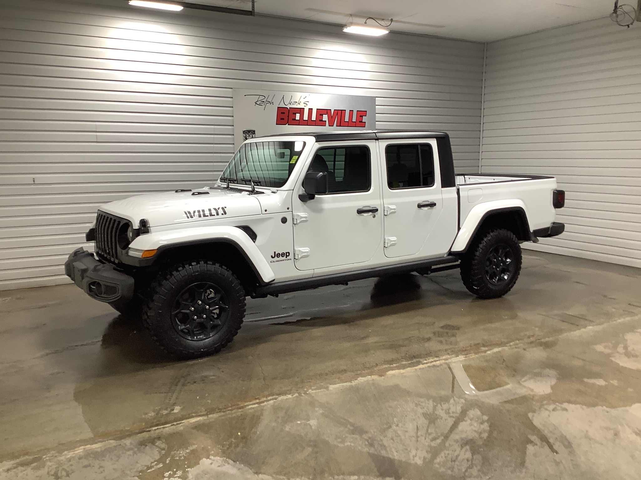 2023 Jeep Gladiator Sport S - 92km