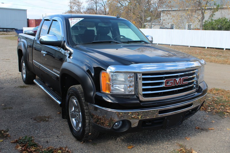 2011 GMC Sierra 1500 SLT - 245,714km