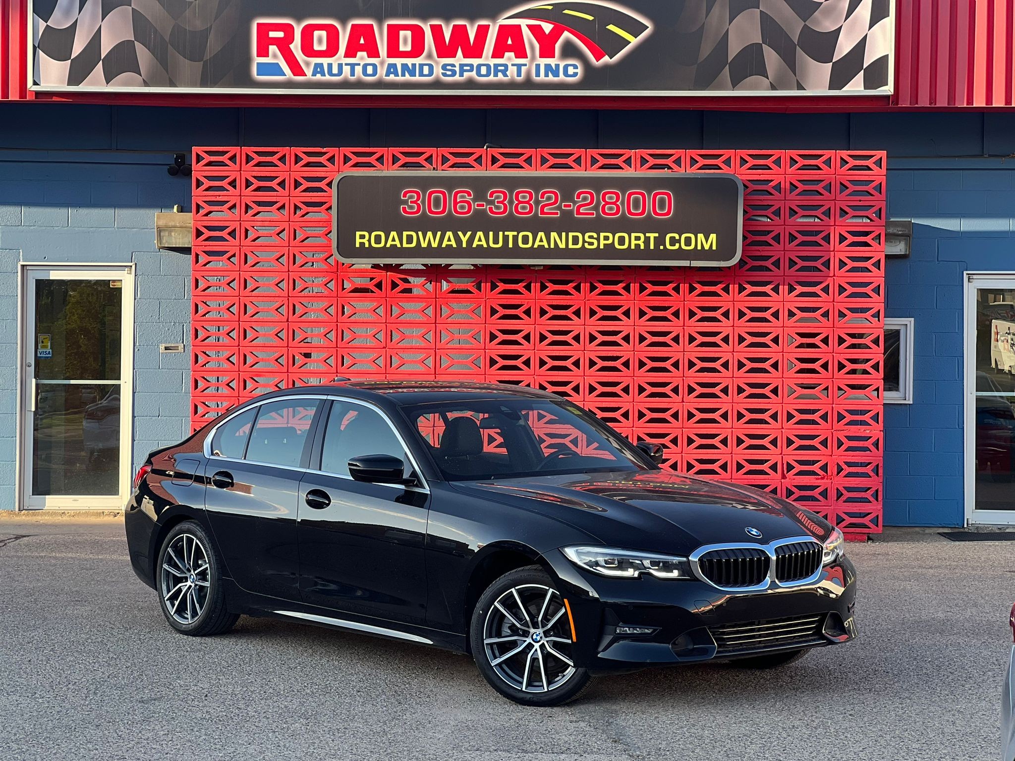 2021 BMW 330i xDrive - 18,049km