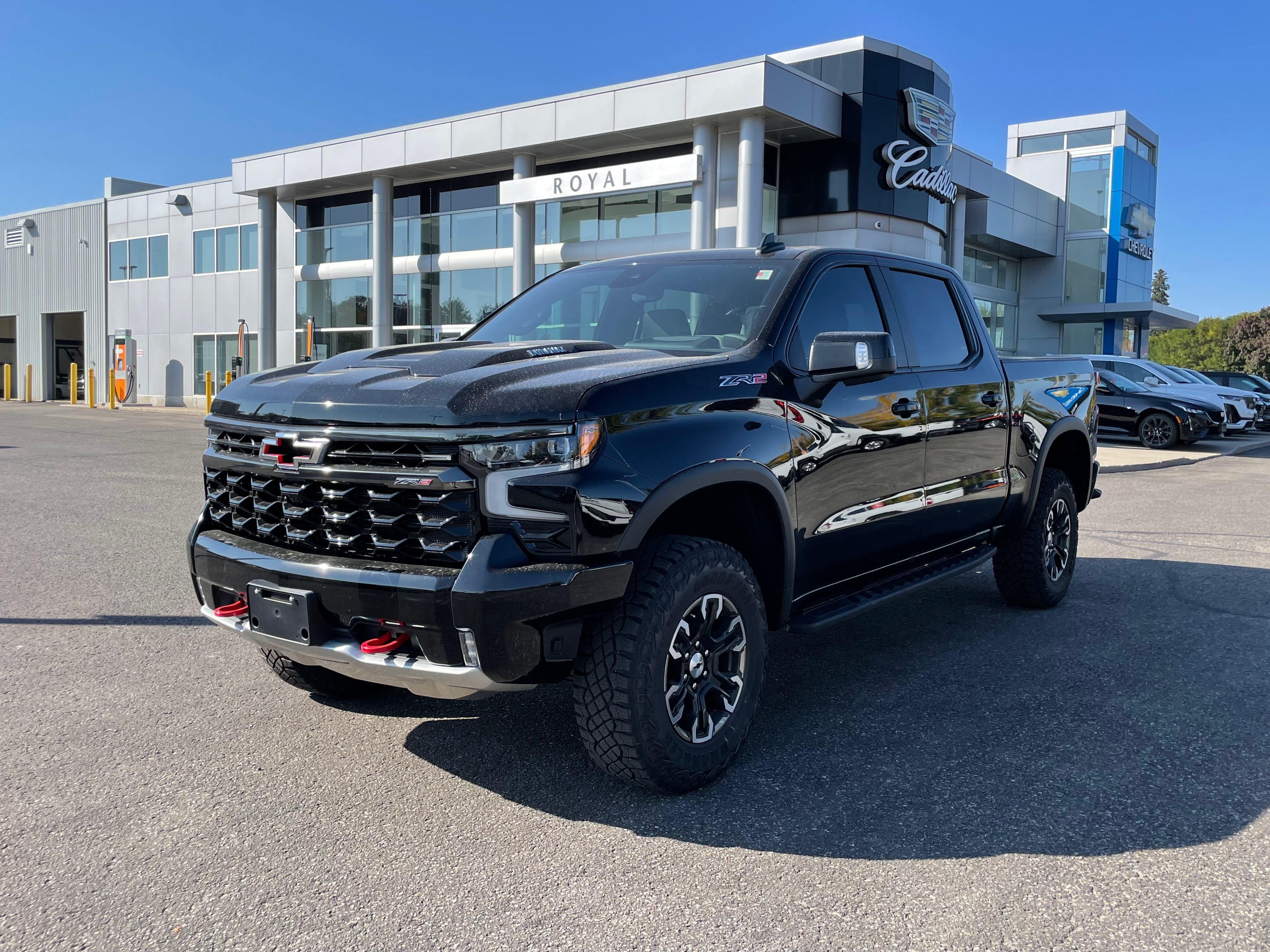 2024 Chevrolet Silverado 1500 ZR2 - 3,198km