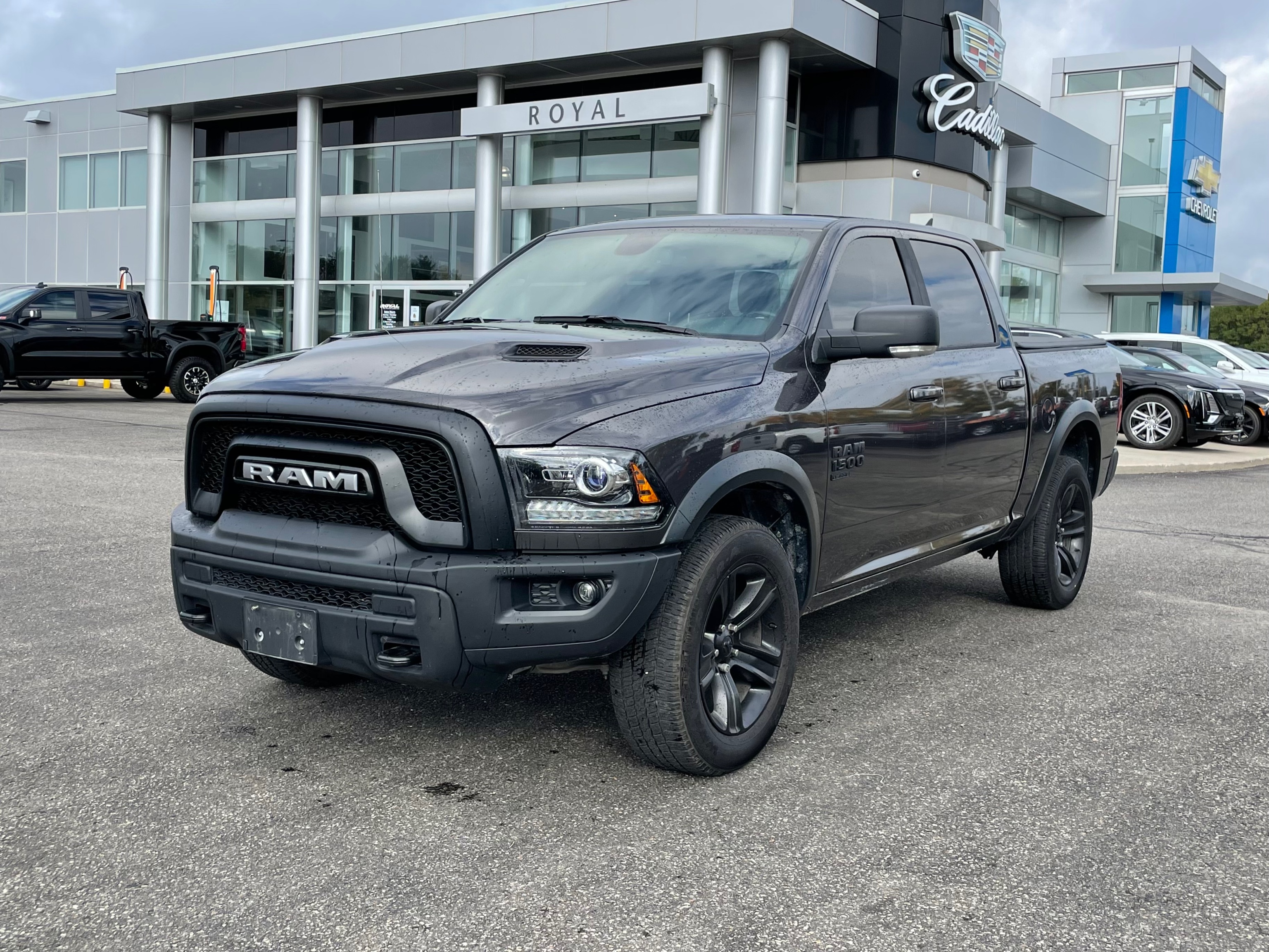 2022 RAM 1500 Classic SLT - 19,731km