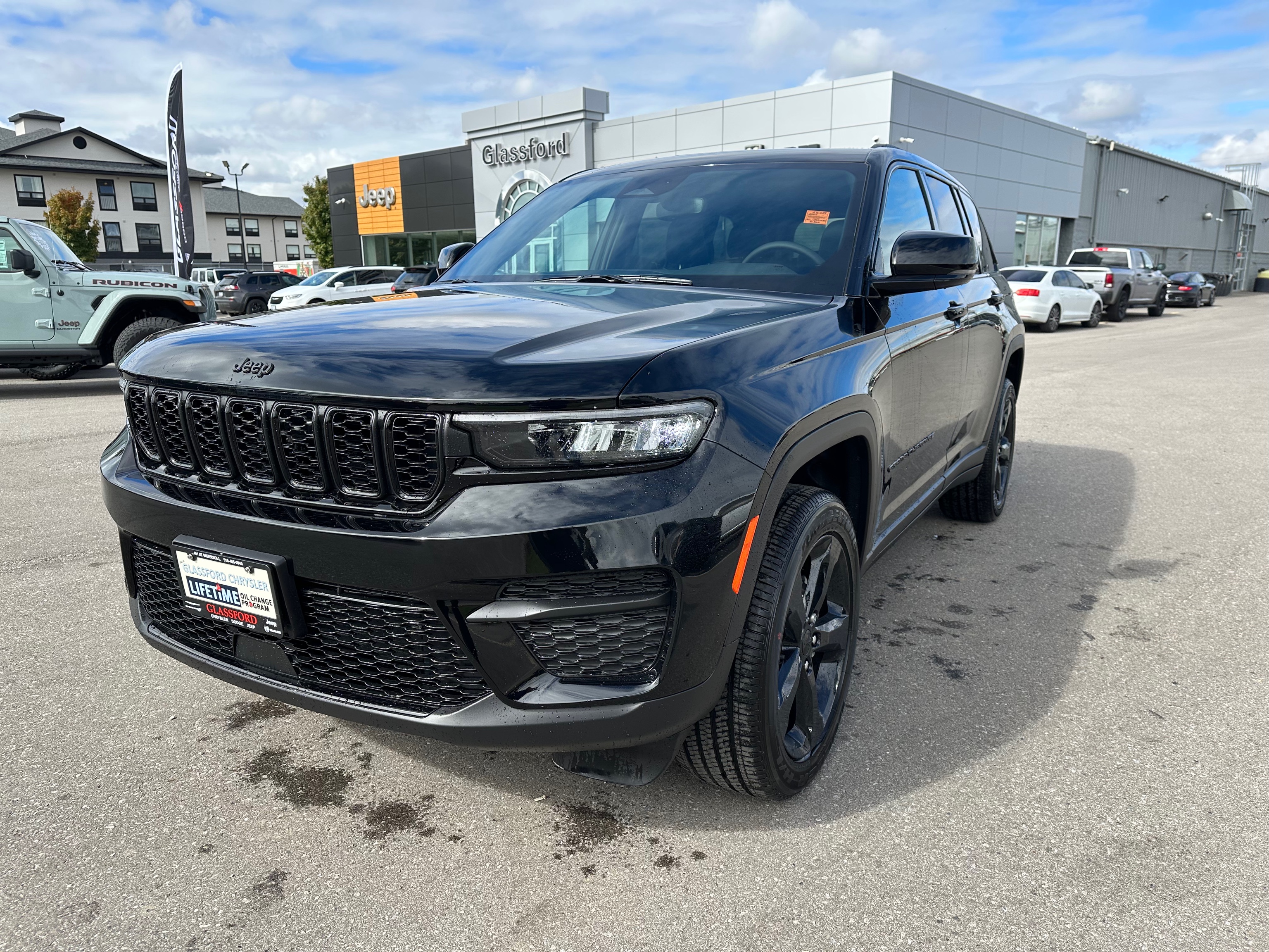 2024 Jeep Grand Cherokee Laredo - km