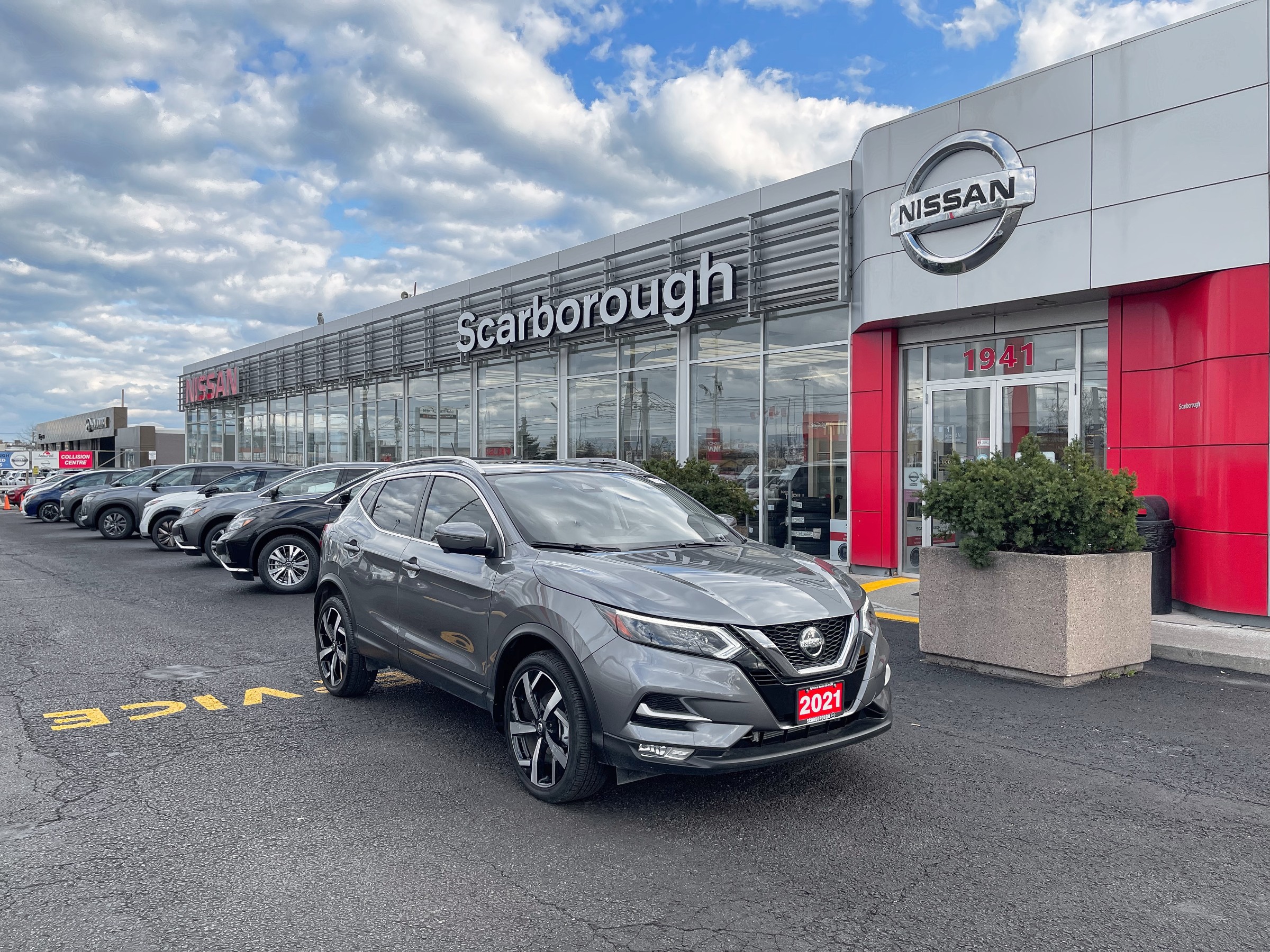2021 Nissan Qashqai SL - 16,882km