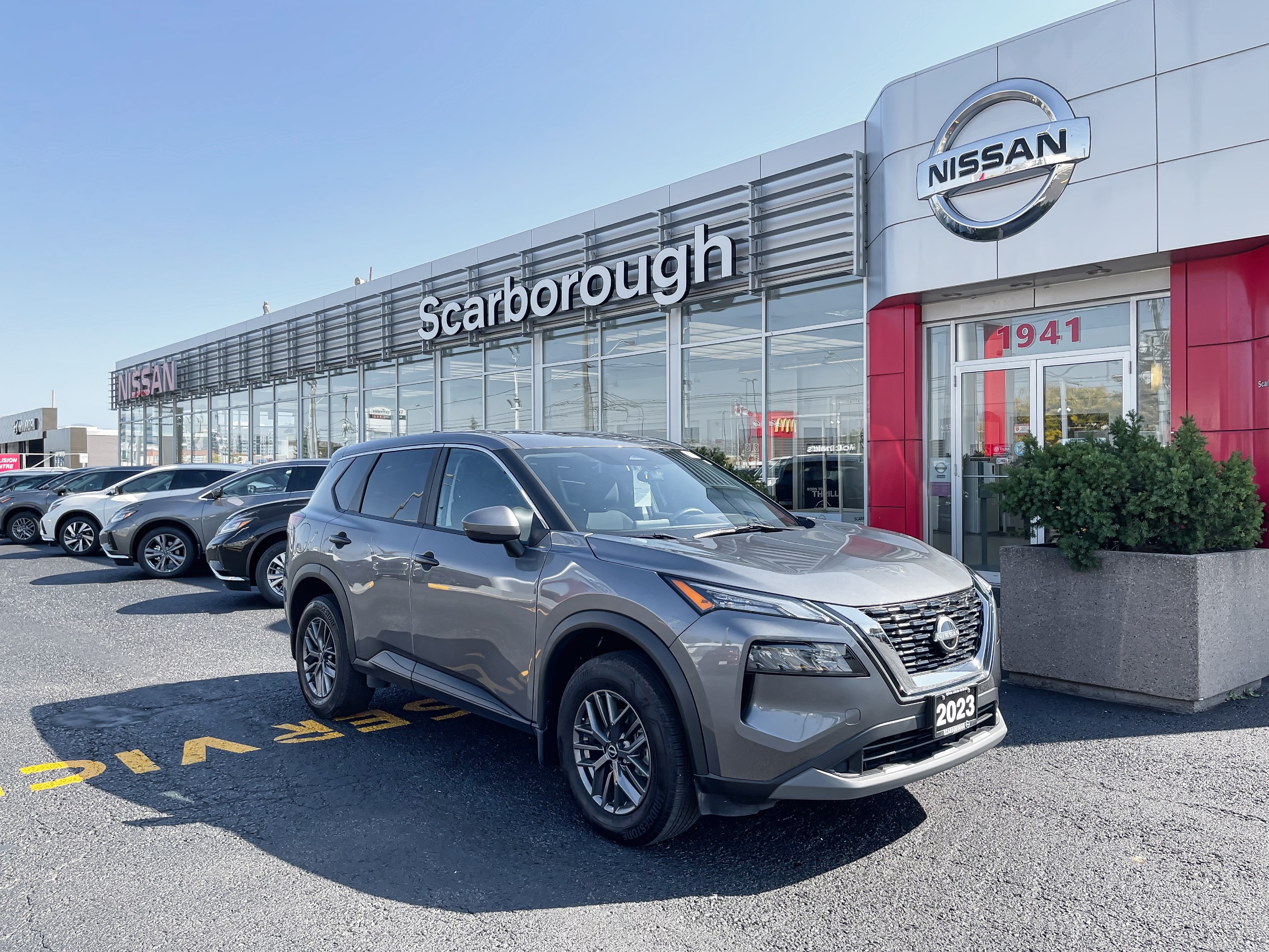 2023 Nissan Rogue S - 9,014km