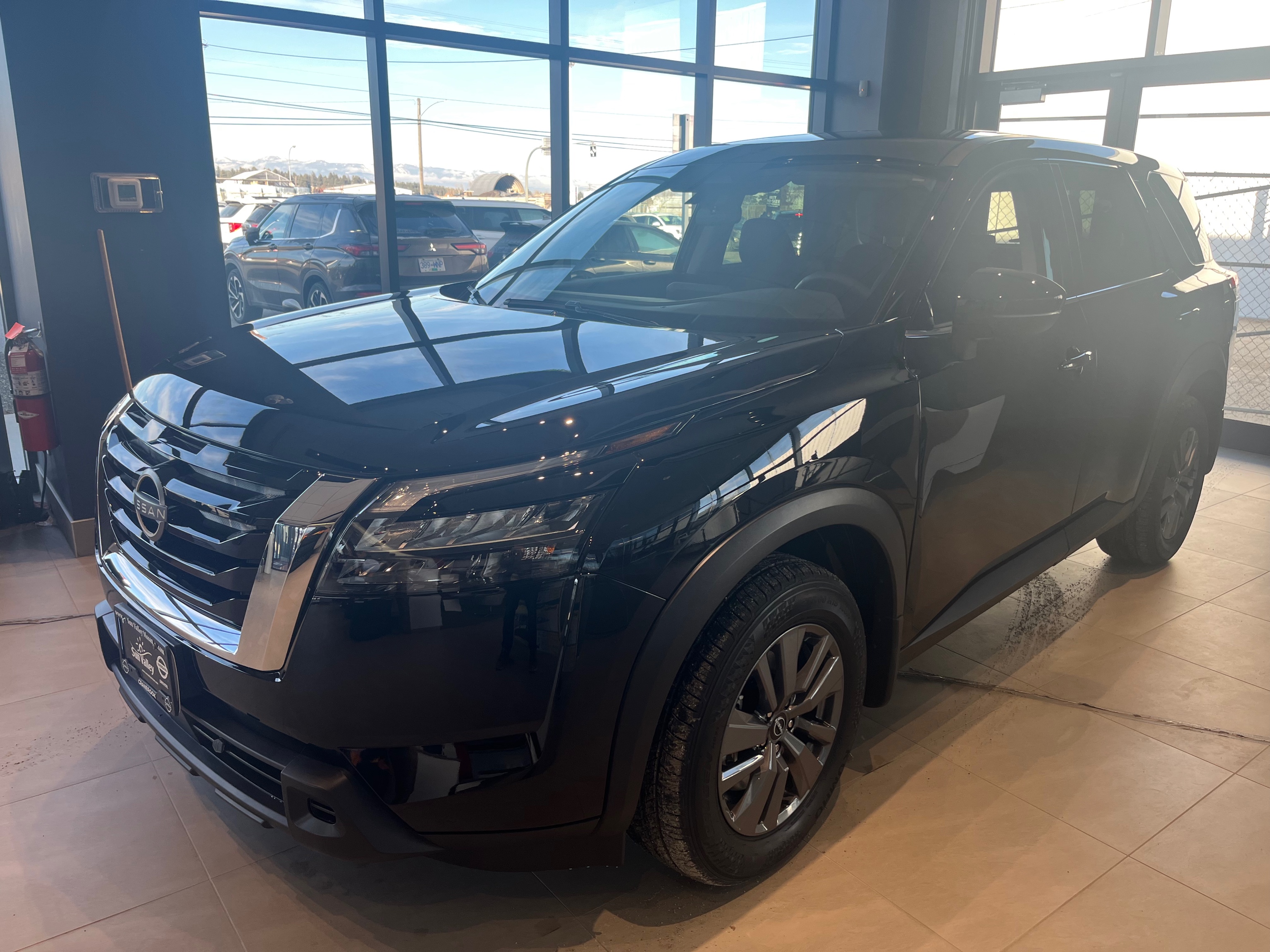 2024 Nissan Pathfinder S - 17km