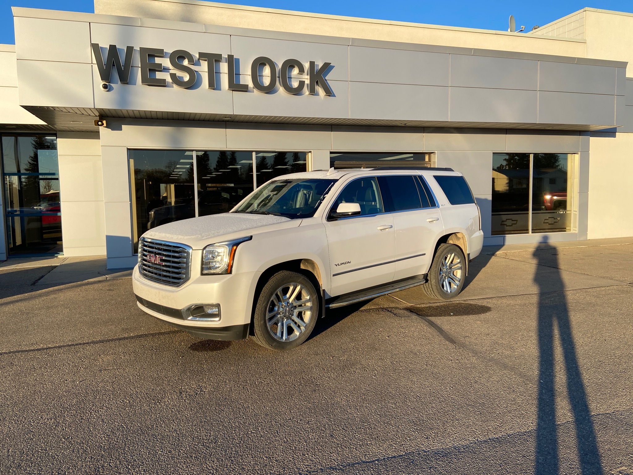 2017 GMC Yukon SLT - 119,111km